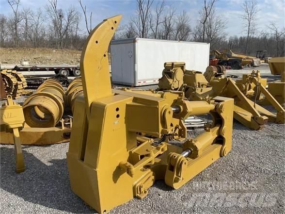 CAT D8 Spulchniarki