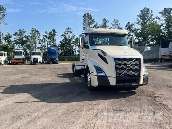 Volvo VNL64T300 Ciągniki siodłowe