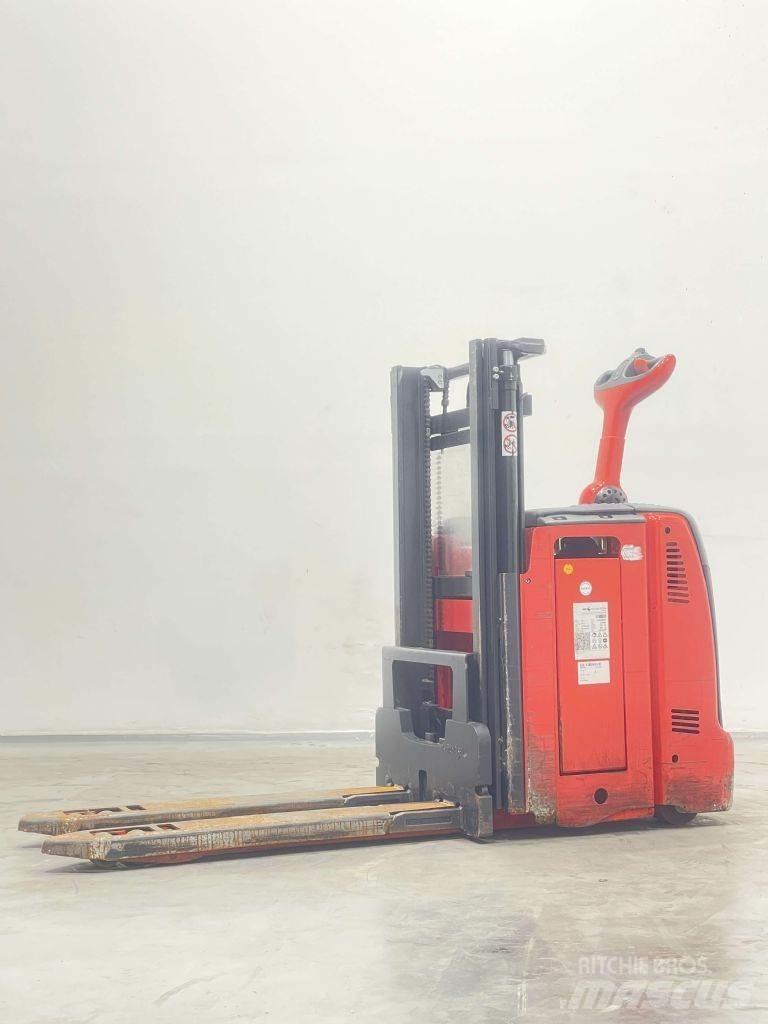 Linde D12-133 Wózki widłowe unoszące z dyszlem