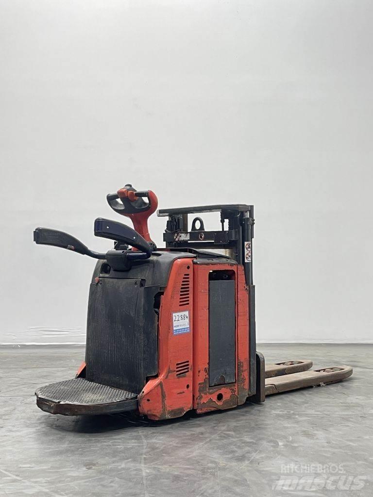Linde D12AP-133 Wózki widłowe unoszące z dyszlem