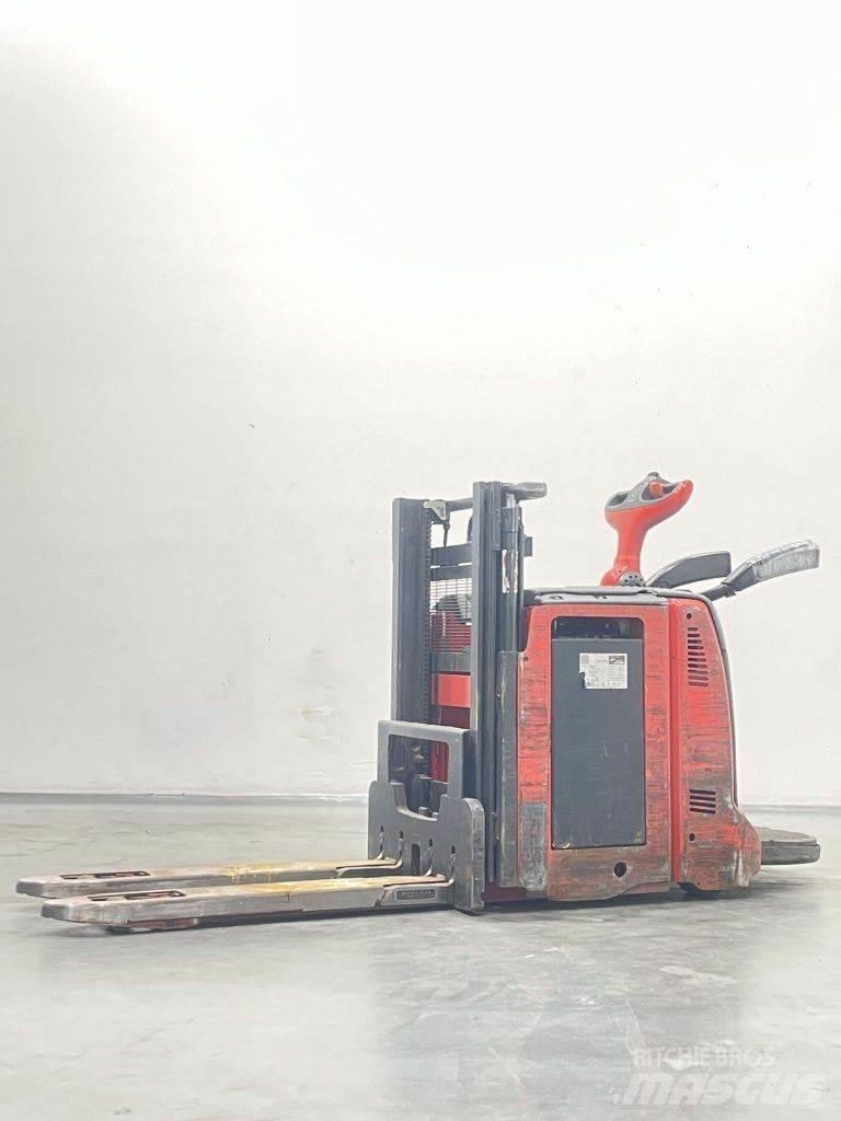 Linde D12AP-133 Wózki widłowe unoszące z dyszlem