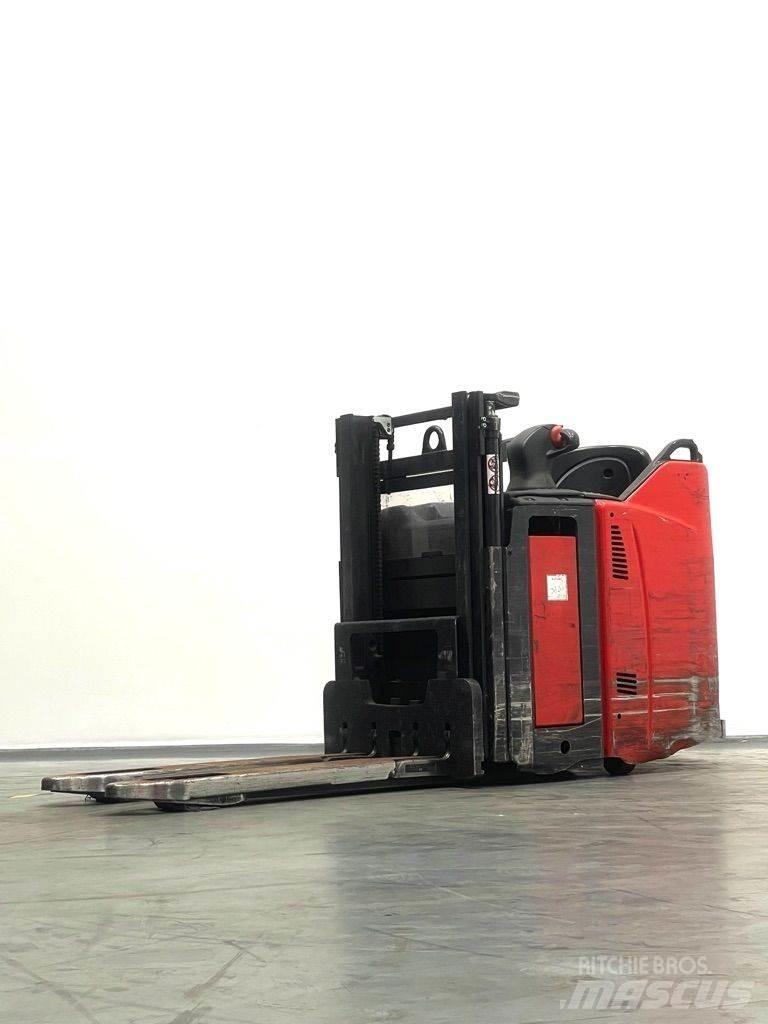 Linde D12HPSP-133 Wózki widłowe unoszące z dyszlem