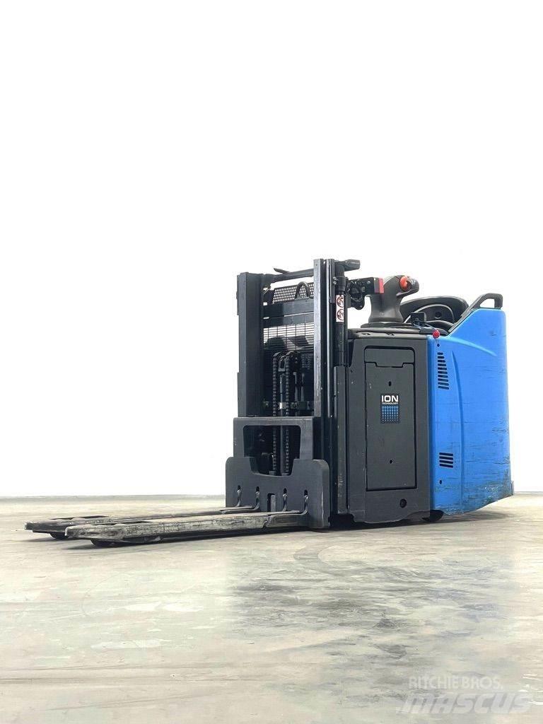 Linde D12HPSP-133 Wózki widłowe unoszące z dyszlem