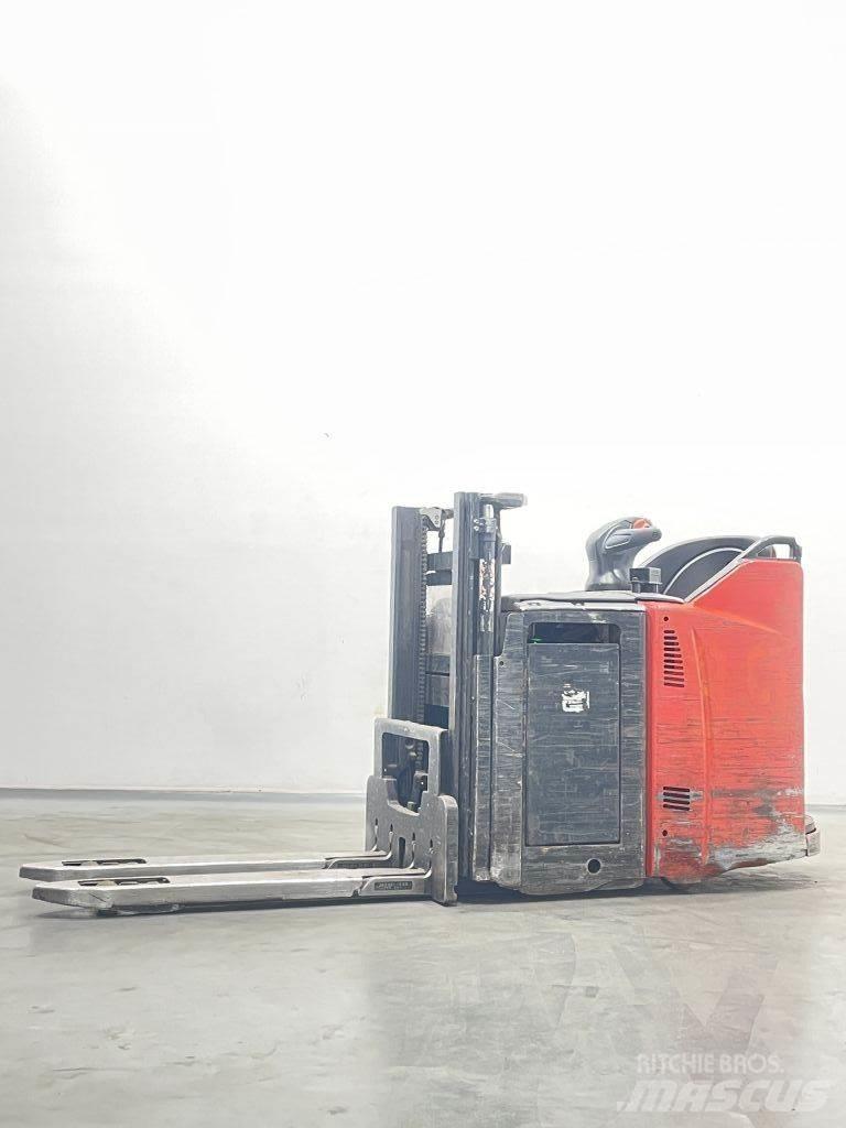Linde D12HPSP-133 Wózki widłowe unoszące z dyszlem