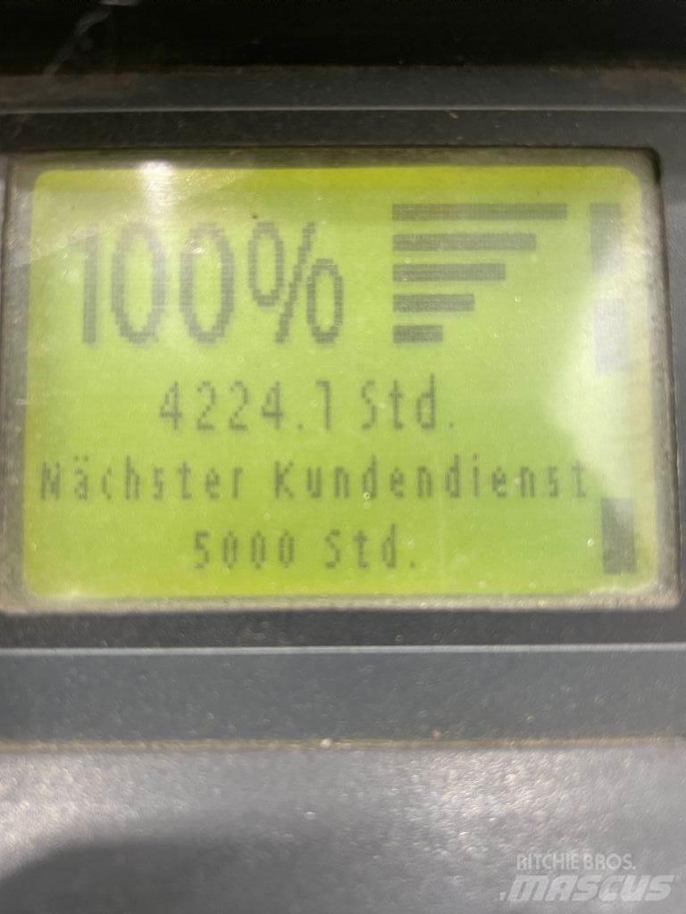 Linde D12HPSP-133 Wózki widłowe unoszące z dyszlem