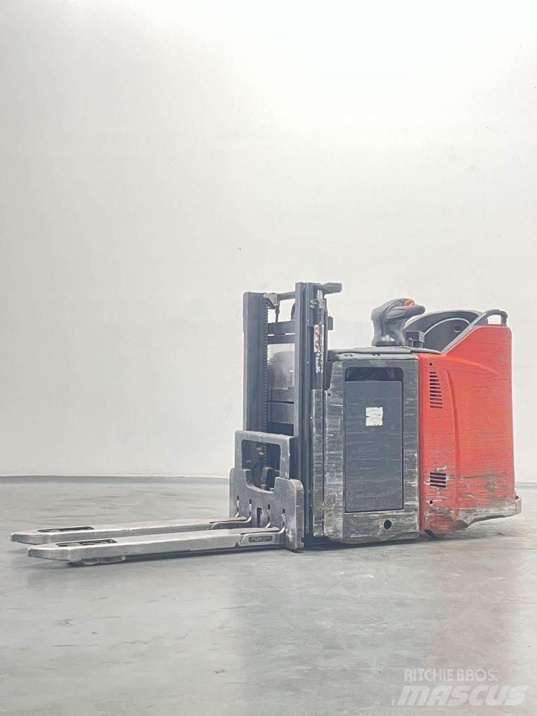 Linde D12HPSP-133 Wózki widłowe unoszące z dyszlem