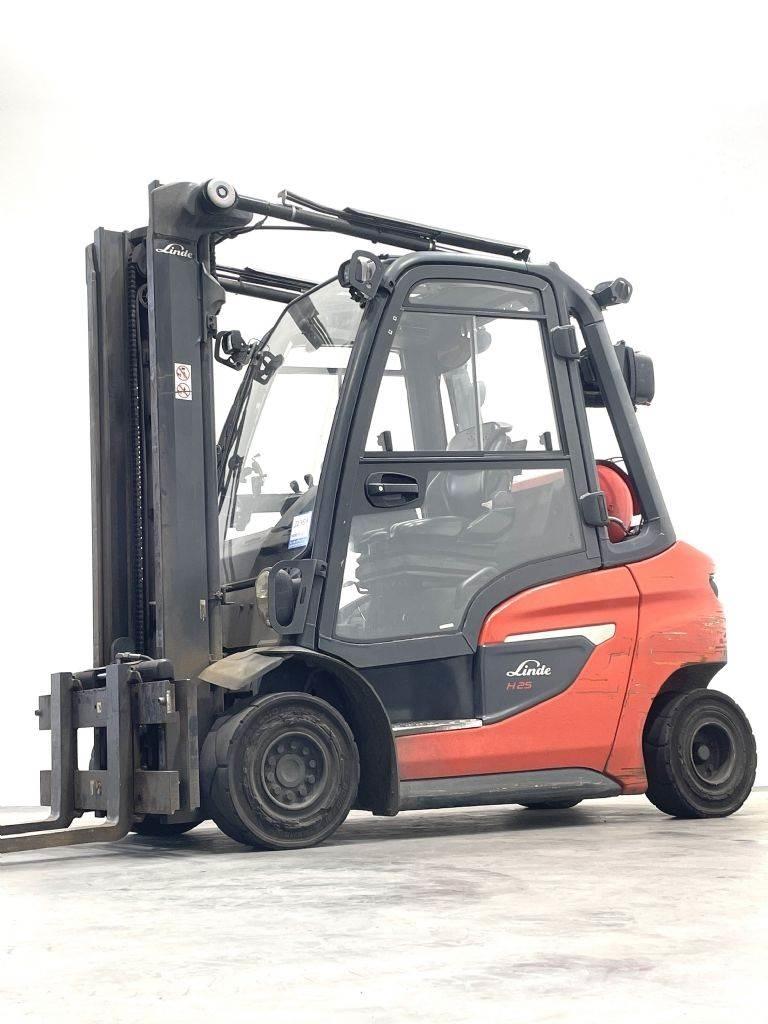 Linde H25T-01-1202 Wózki LPG