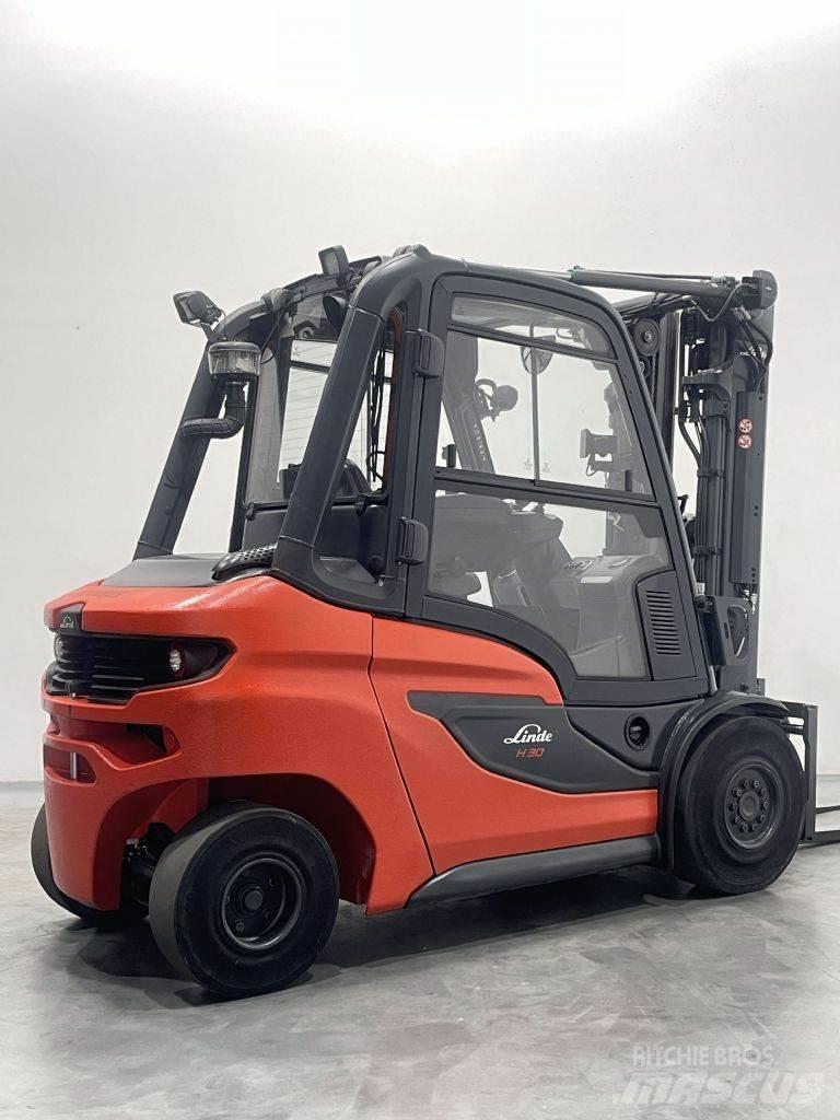 Linde H30D-01-1202 Wózki Diesla