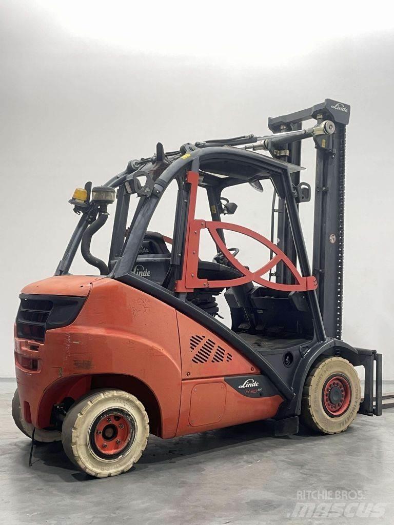 Linde H30D-02-393 Wózki Diesla