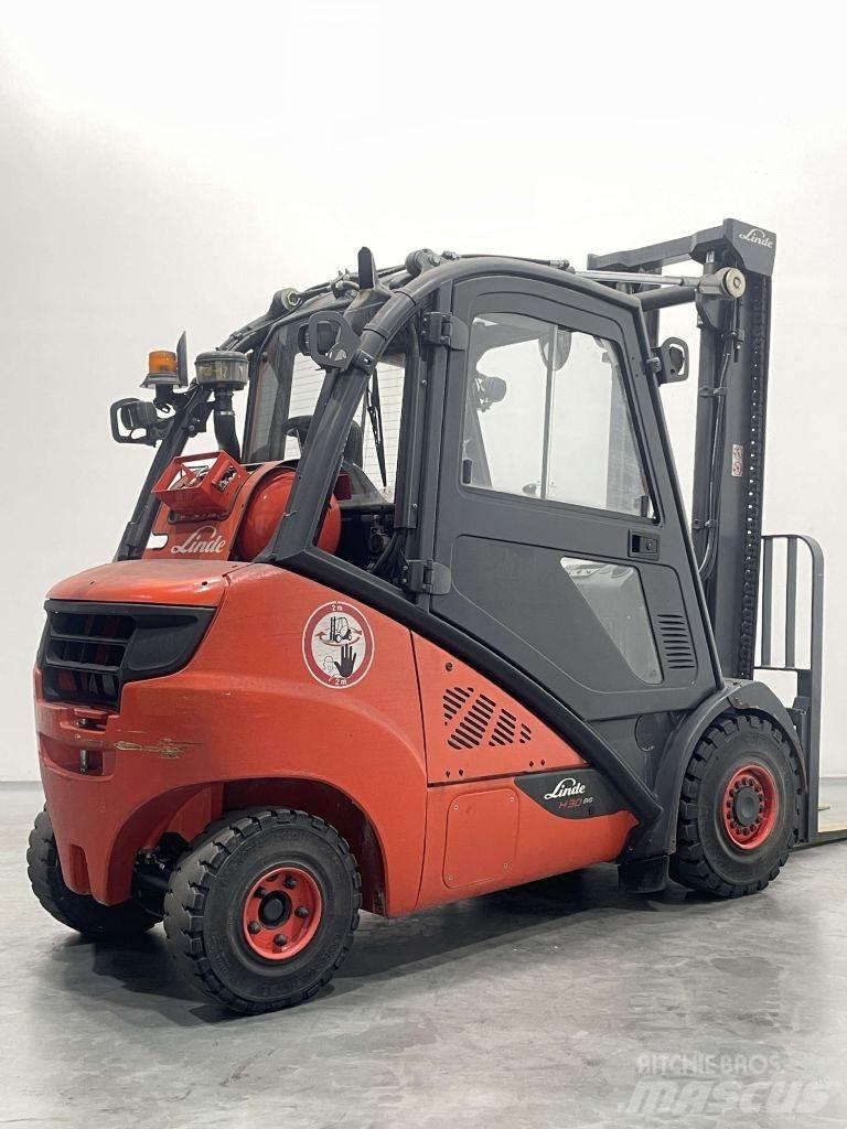 Linde H30T-02-393 Wózki LPG