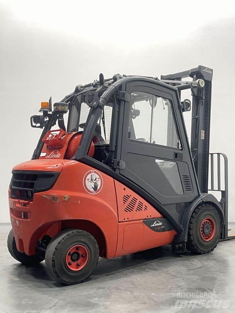 Linde H30T-02-393 Wózki LPG
