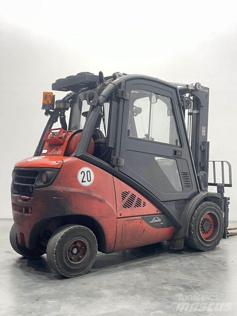 Linde H30T-02-393 Wózki LPG