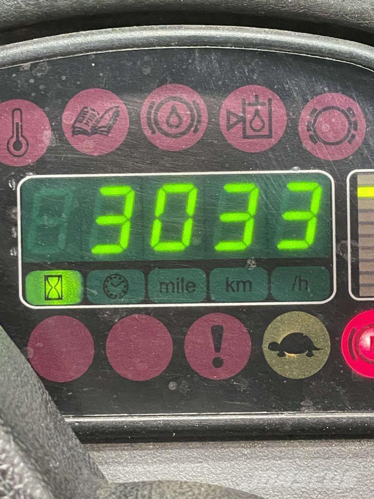 Linde P250-127 Wózki widłowe samochodowe ciągnące