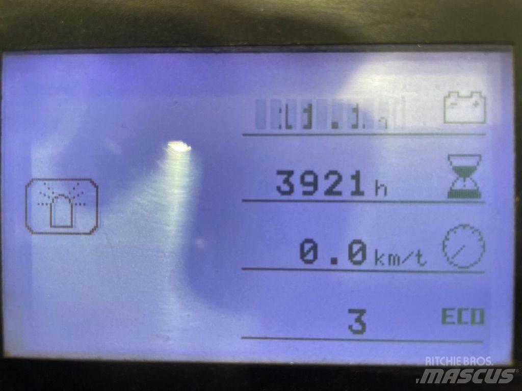 Linde P80-1191 Wózki widłowe samochodowe ciągnące