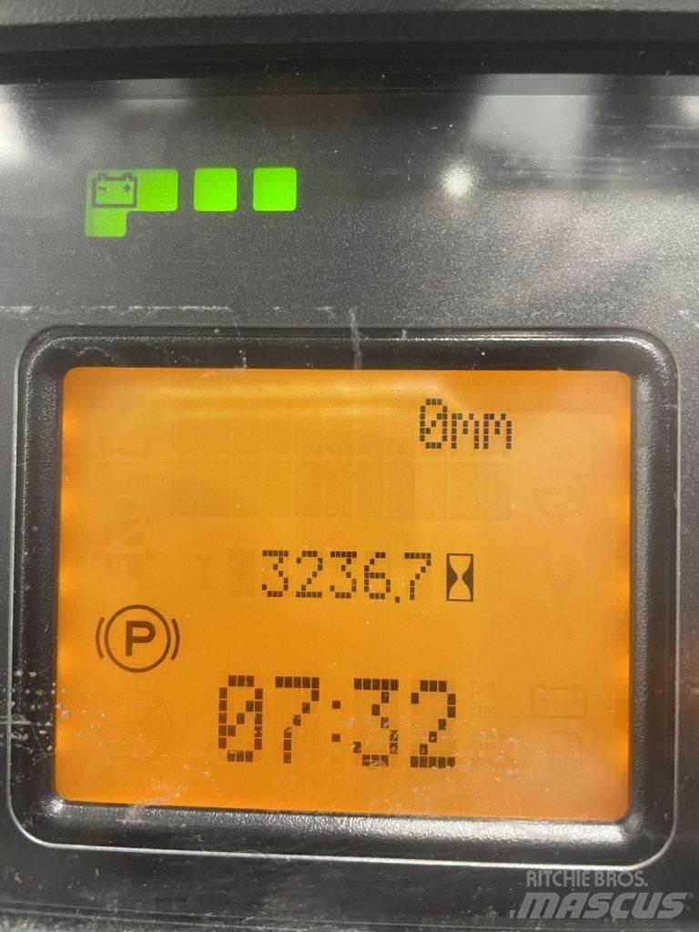 Linde R16-01-1120 Wózki widłowe wysokiego składowania