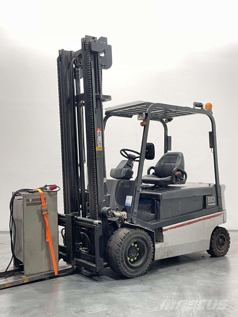 Nissan GQ02L30CU Wózki elektryczne