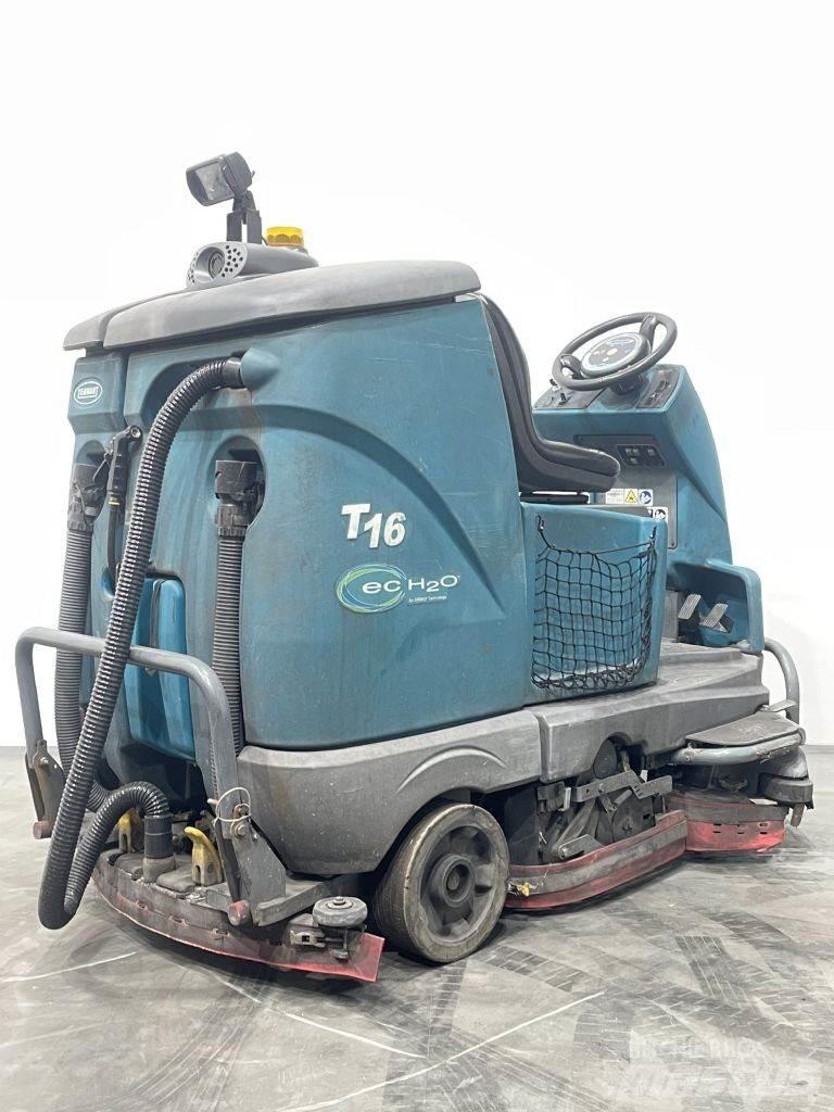 Tennant T16 Zamiatarki - Zgarniarki - Odśnieżarki