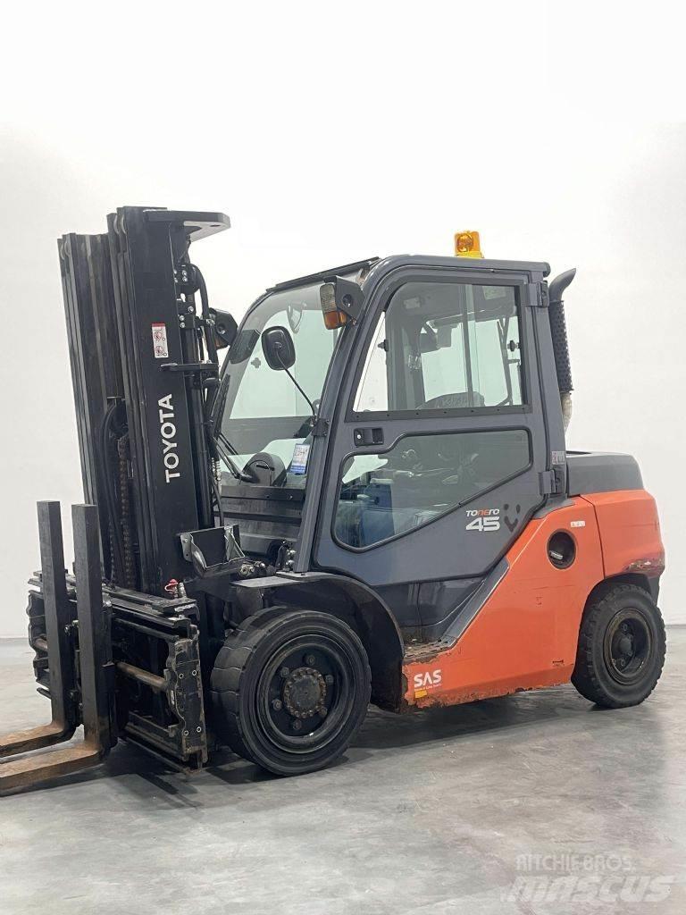 Toyota 40-8FD40N Wózki Diesla