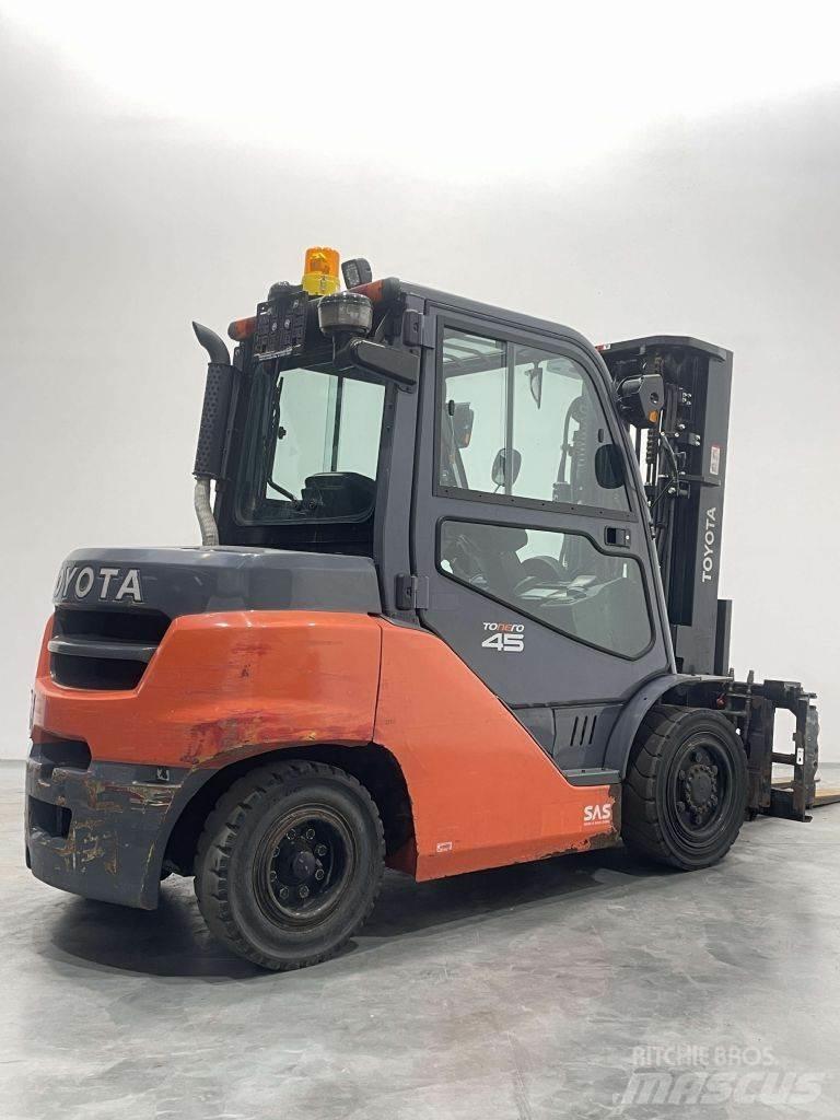 Toyota 40-8FD40N Wózki Diesla
