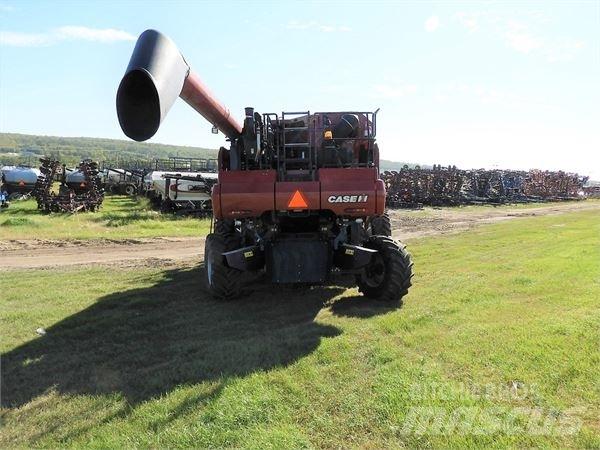 Case IH 8230 Kombajny zbożowe