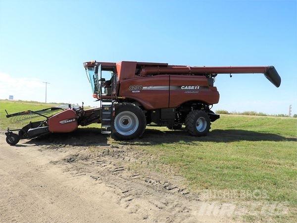 Case IH 8230 Kombajny zbożowe