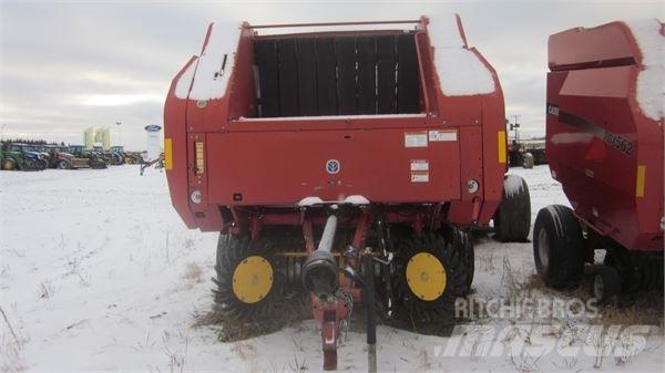 New Holland BR780 Prasy zwijające