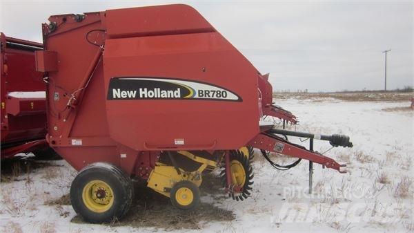 New Holland BR780 Prasy zwijające
