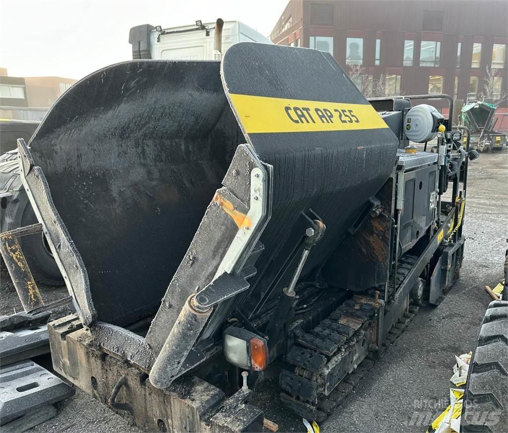 CAT AP255 Paver Rozściełacze do asfaltu