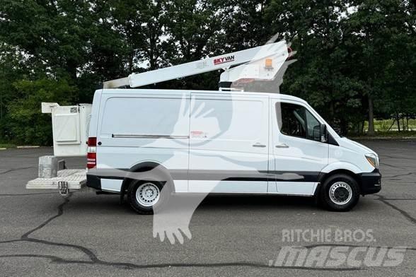 Skyvan UVN35A Podnośniki koszowe
