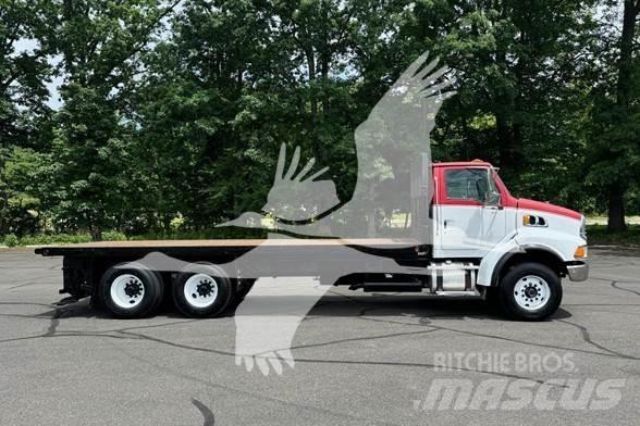 Sterling LT9513 Ciężarówki typu Platforma / Skrzynia