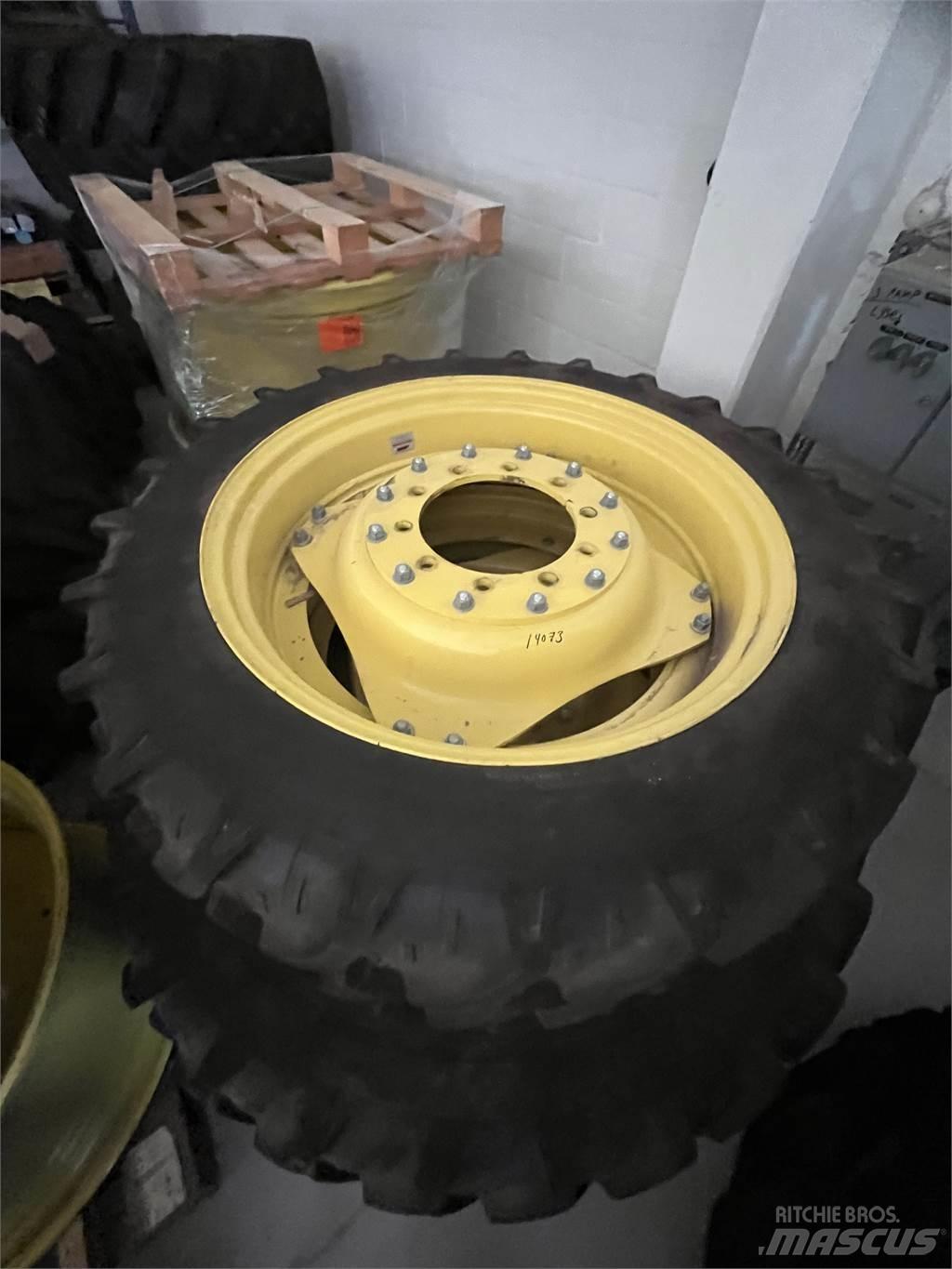  300/95X52 270/95X36 Opony, koła i felgi