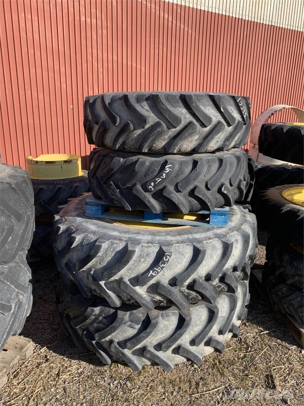  520/85x42, 420/85x30 Opony, koła i felgi