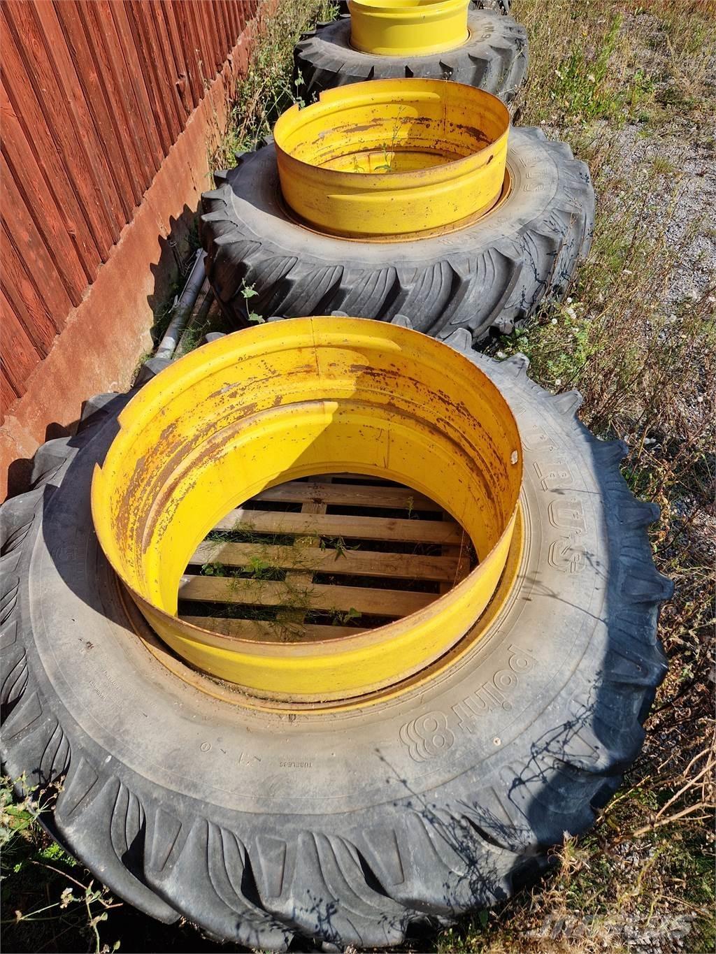  650/65x42, 540/65x30 Opony, koła i felgi