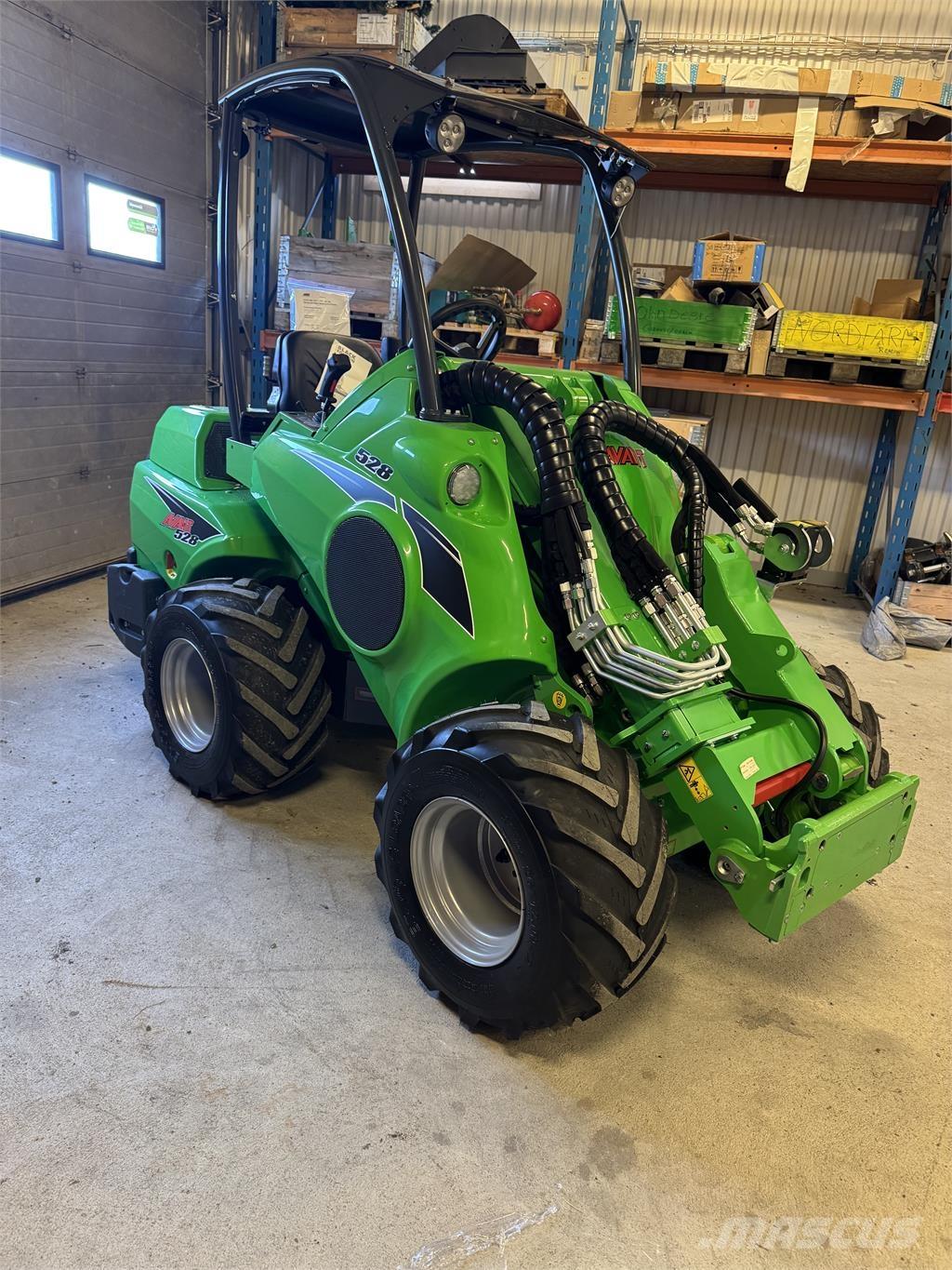 Avant 528 KAMPANJ Ładowarki burtowe