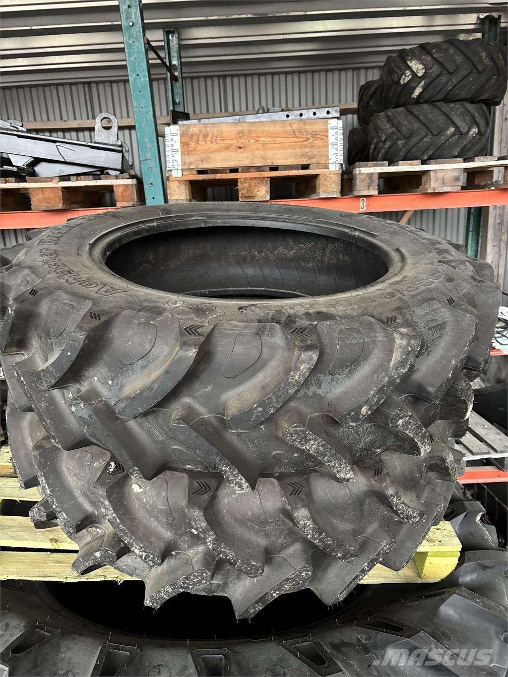  Däck Galaxy 320/85 R28 Opony, koła i felgi