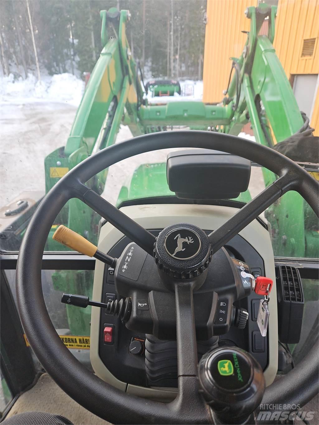 John Deere 5115M Ciągniki rolnicze