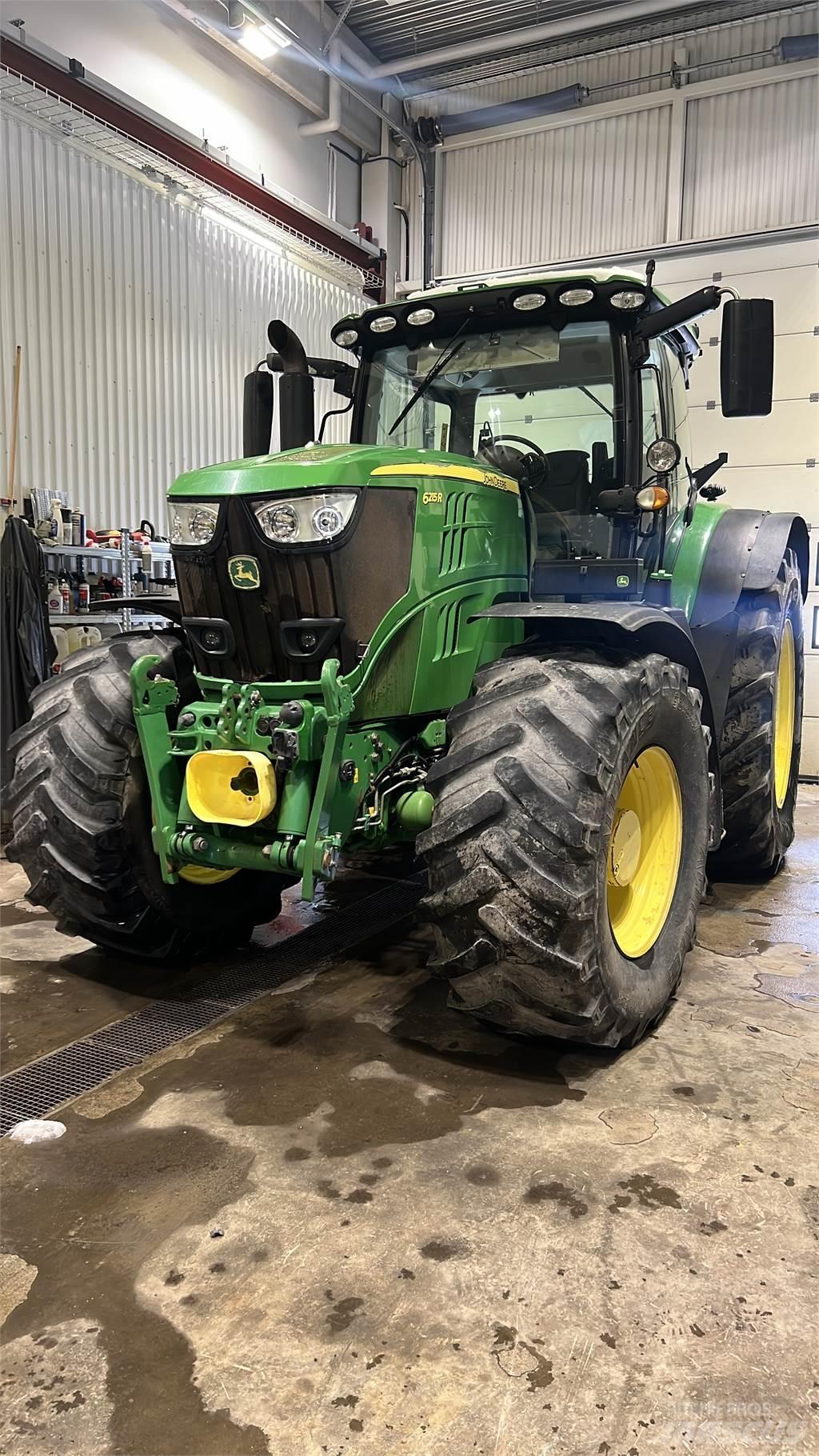 John Deere 6215R Ciągniki rolnicze