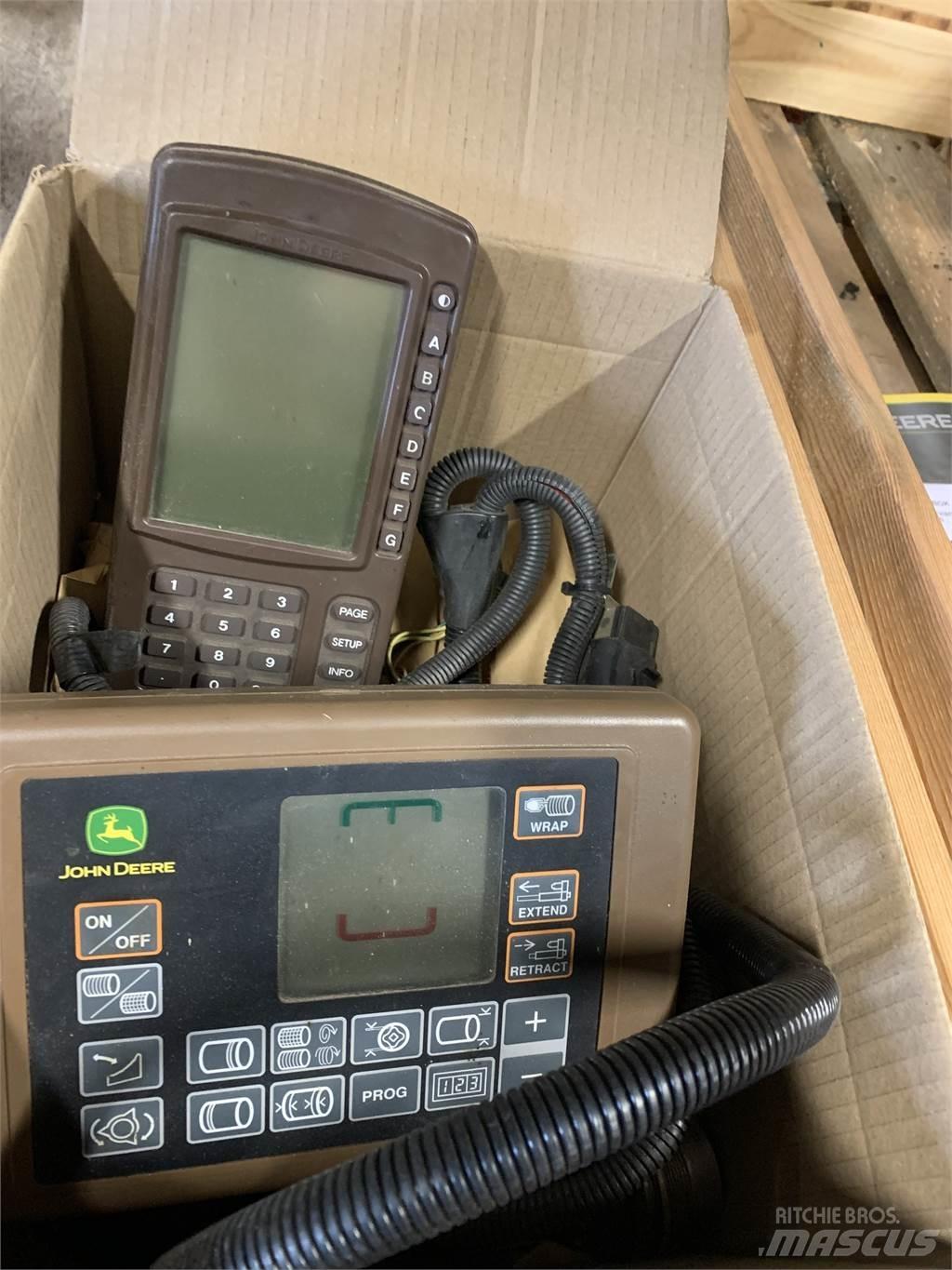 John Deere 678 Prasy zwijające