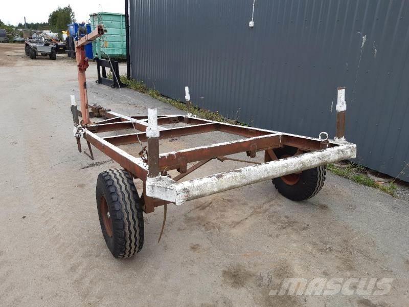  Skogvagn med vinch Przyczepy leśne