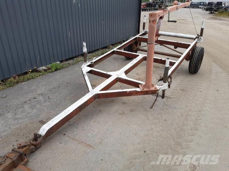  Skogvagn med vinch Przyczepy leśne