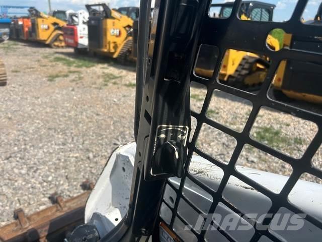 Bobcat T590 Ładowarki burtowe