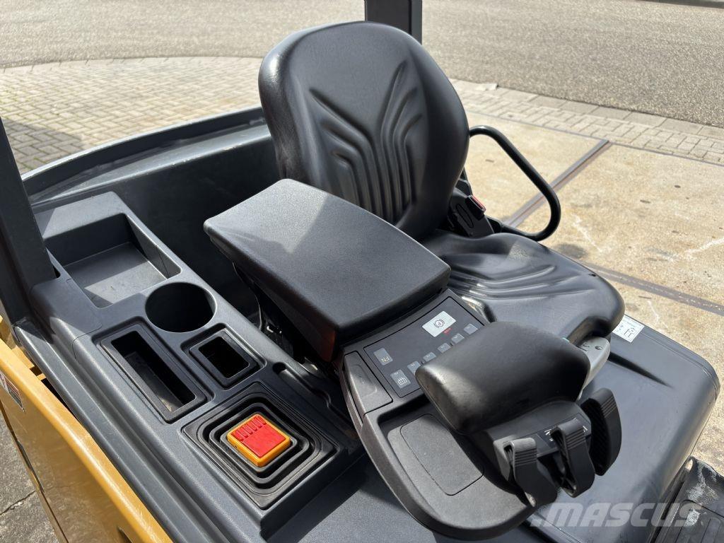 CAT 2ET4000 Wózki elektryczne