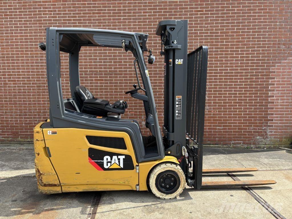 CAT 2ET4000 Wózki elektryczne