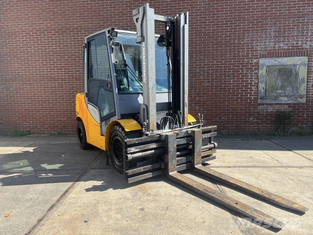 Jungheinrich DFG 545s Wózki Diesla