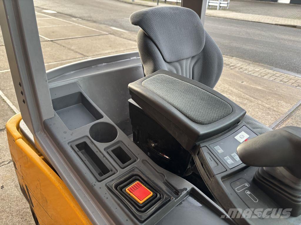 Jungheinrich EFG 320 Wózki elektryczne