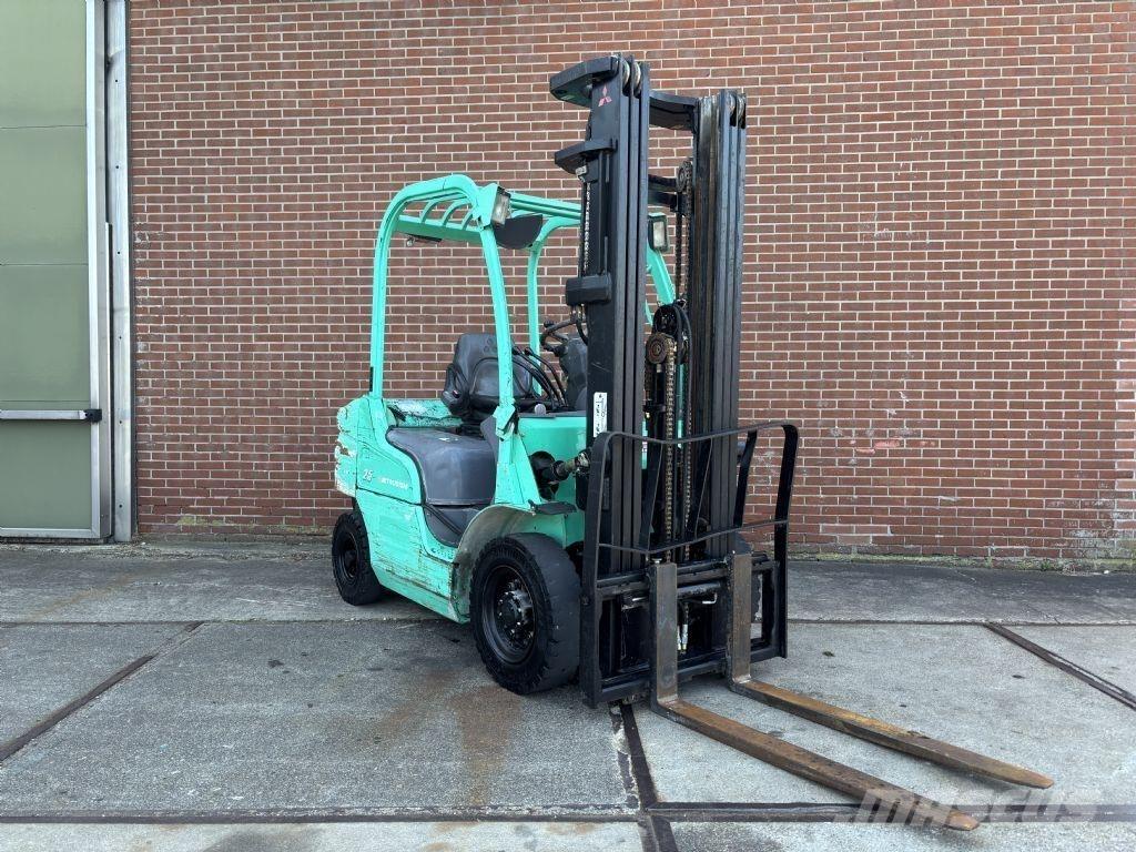 Mitsubishi FD25N Wózki Diesla