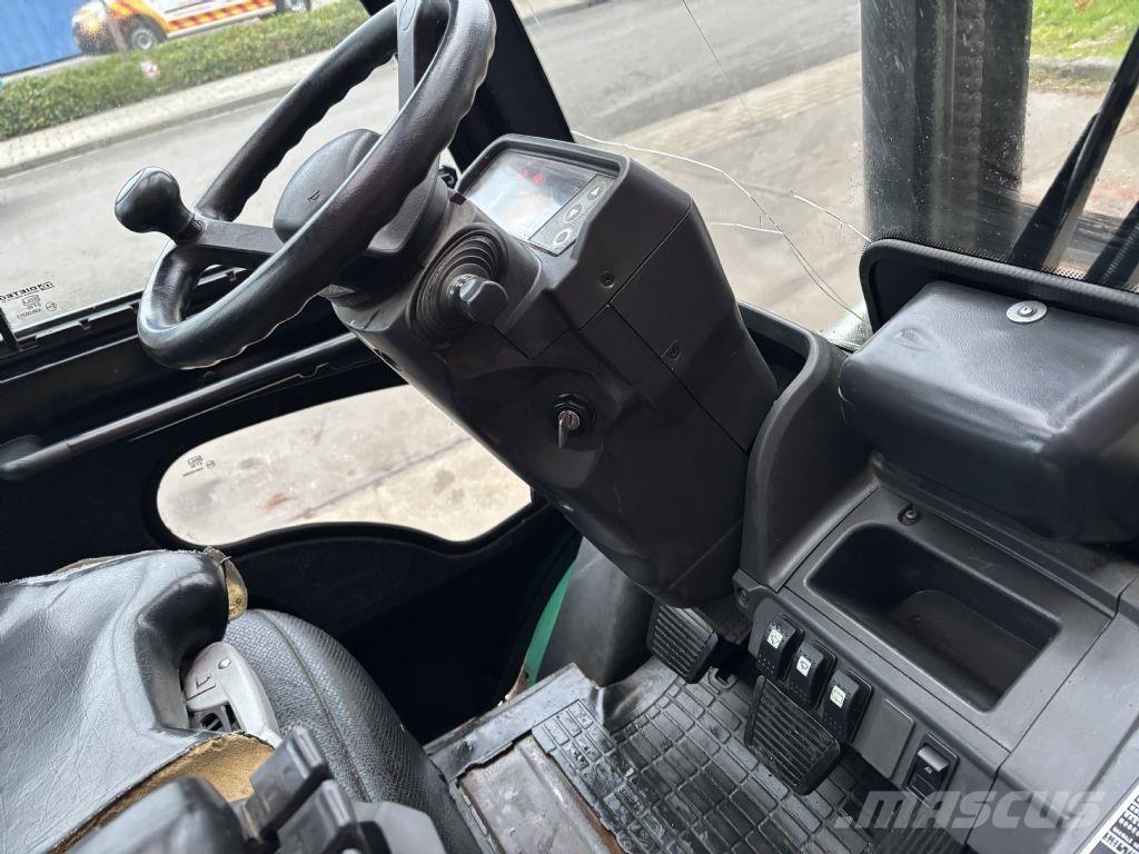 Mitsubishi FD25NT Wózki Diesla