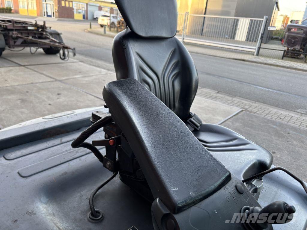 Toyota 8FBMT30 Wózki elektryczne