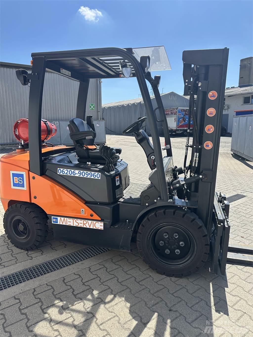 Doosan G30P-7 Maszyny budowlane - Inne