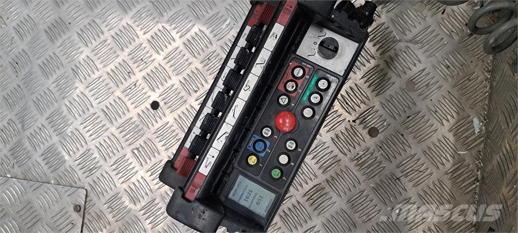 Hinowa 17.75 3S Kompaktowe samojezdne wysięgniki podnośnikowe